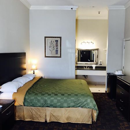 Castaic Inn Six Flags Valencia מראה חיצוני תמונה